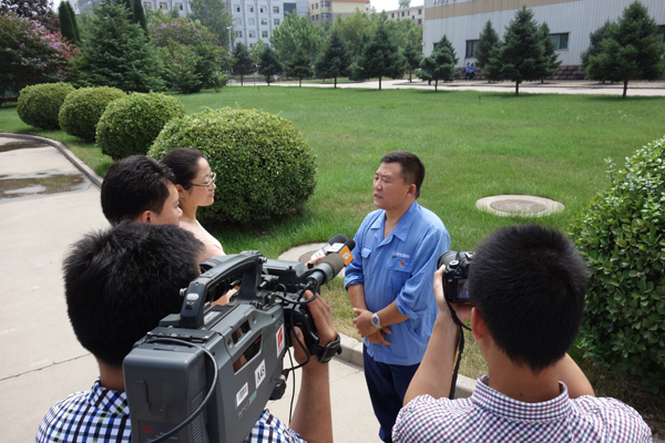 emc易倍体育制药职工齐名被市委宣传部、总工会推为“践行社会主义核心价值观”学习榜样