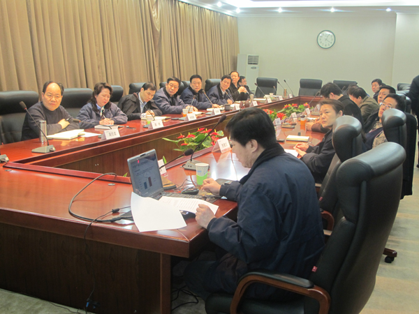 emc易倍体育制药党委召开两级领导班子中心组学习会