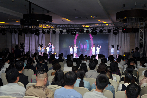 emc易倍体育团委举办“五四”表彰暨“芳华六十载 青春正当时”青年歌咏会