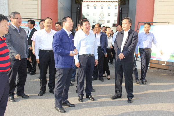 陕西省政府考察团前来emc易倍体育考察交流